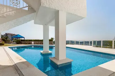 Piscina en o cerca de Amplio Departamento con Vistas Espectaculares