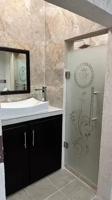 Un baño de Hotel VIP