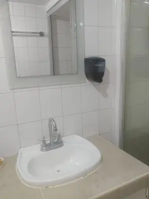 Un baño de SUITE TORRES GEMELAS 2902 vista al mar