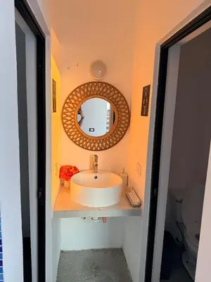Un baño de Hermoso Departamento Moderno con alberca