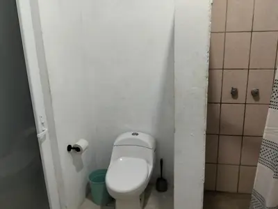 Un baño de Small apartment with entrance to the beach