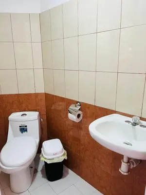 Un baño de Casa Iguanas, ubicación inmejorable en la bahia principal