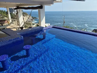 Piscina en o cerca de Rubí y Antonella