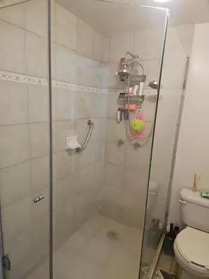 Un baño de Departamento Completo, Excelente Ubicación