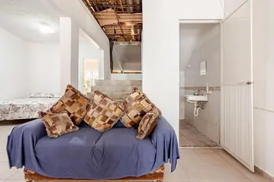Zona de estar de Bonita Casa Sola e Independiente con Garage Privado para 5 personas 2 RECAMARAS