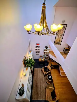Plano de Suite Amarilla Amplia, Iluminada Hasta 6 viajeros
