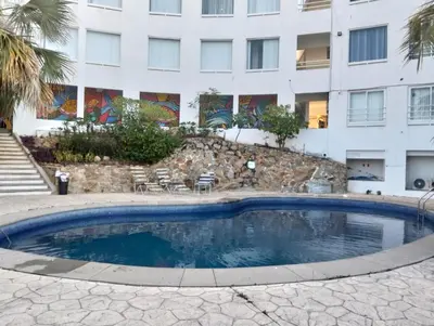 Piscina en o cerca de Sierra 5