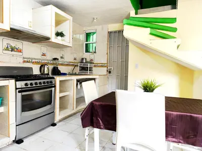 Plano de Habitación Privada 3 camas, en casa compartida a 1 cuadra de FÓRUM y 5 min del Centro de Convenciones