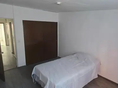 Cama o camas de una habitación en Casa de 1 piso cerca de hospital san alejandro