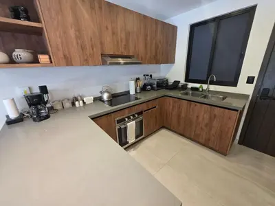 Una cocina o zona de cocina en Ample studio steps from Santa Cruz beach