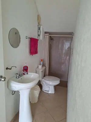 Un baño de Casa Adonai