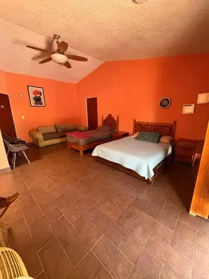 Cama o camas de una habitación en Villa Willeska en lomas de Cocoyoc, con alberca, jacuzzi y enormes areas verdes