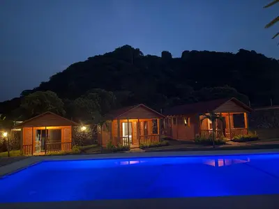 Piscina en o cerca de Cabañas Tlaxomolco