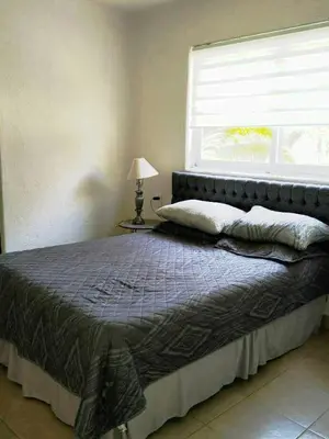 Cama o camas de una habitación en ACAPULCO DIAMANTE 3 BEDROOMs EACH WITH BATHROOM, & GYM