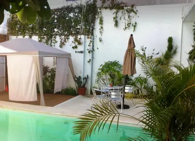 Piscina en o cerca de 2nd floor loft with swimming pool