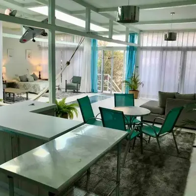 2nd floor loft with swimming pool