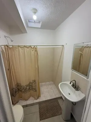 Un baño de Condominio Casa, Puente del Mar, Casa Privada