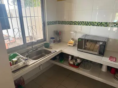 Una cocina o zona de cocina en Casa Pelícanos playa de chachalacas