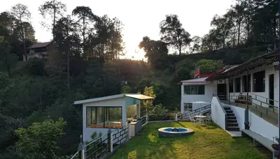 Jardín al aire libre en La Enamorada Cabañas & Resort
