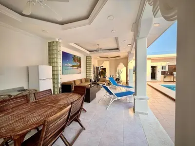 Piscina en o cerca de FQ Chalets for 34 people in Costa de Oro