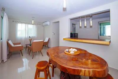 Plano de Newly renovated apartment with pool