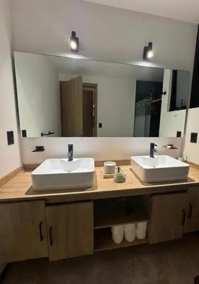 Un baño de Residencia con alberca