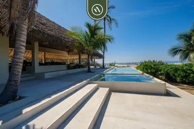 Piscina en o cerca de Stunning Two-bedroom Ocean View House - Mazul
