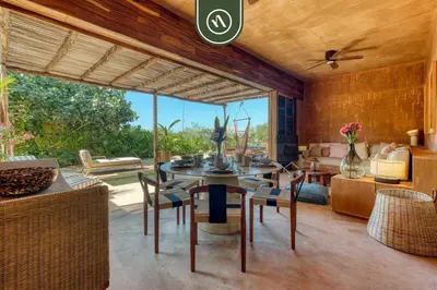 Zona de estar de Stunning Two-bedroom Ocean View House - Mazul