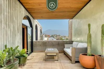 Zona de estar de Luxury 1 BR Condo in Downtown - AC - Peaceful