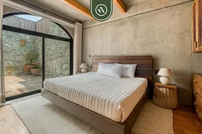 Cama o camas de una habitación en Luxury 2 BR Condo in Downtown - AC - Peaceful