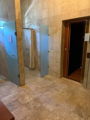 Un baño de Acapulco Diamante Mayan Lakes 8 huéspedes 4 habitaciones y 4 baños