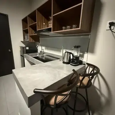 Nice centrally-located suite! #01