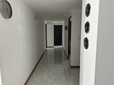 Plano de Suite Ejecutiva FINSA con Baño Privado y Parking