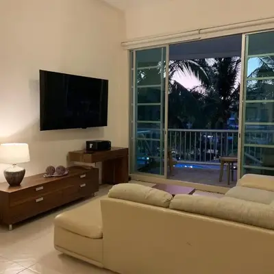 Exclusive apartment in Mayan Lakes