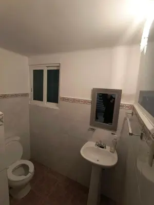 Un baño de Posada de Luna 1