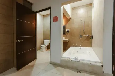 Un baño de Auto Hotel Las Maravillas