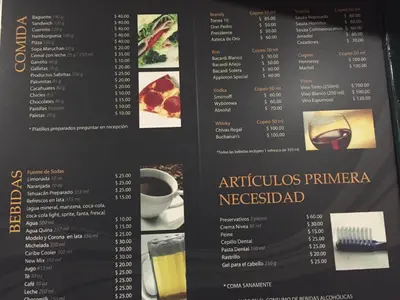 Certificado, premio, señal o documento que está expuesto en Hotel La Luna