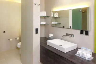 Un baño de Holiday Inn Express Mexico Aeropuerto by IHG