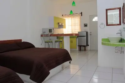 Una cocina o zona de cocina en Hotel y Suites Del Paci­fico