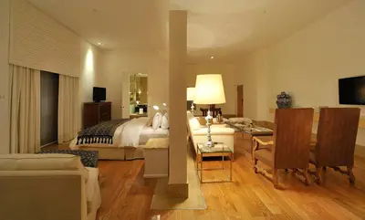 Una televisión o centro de entretenimiento en Presidente InterContinental Puebla by IHG
