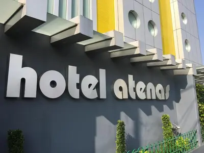 Certificado, premio, señal o documento que está expuesto en Hotel Atenas Plaza