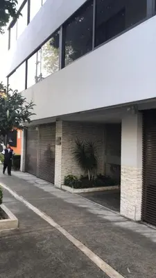 Edificio en el que se encuentra el apartamento
