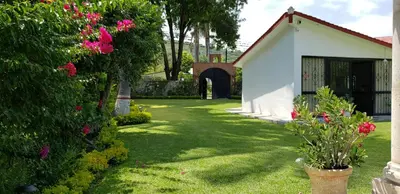 Jardín al aire libre en Casa cerca de las Estacas