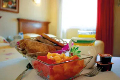 Comida en o cerca de este hotel