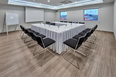 Zona business o sala de conferencias en City Express Junior by Marriott Tuxtepec