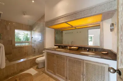 Un baño de Exclusiva Villa Lontananza en Las Brisas, Acapulco