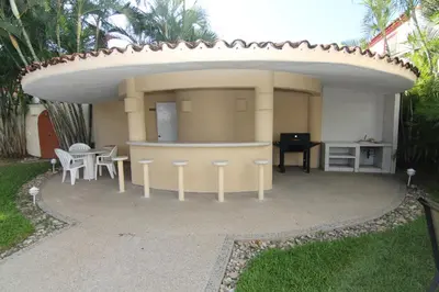 Edificio en el que se encuentra el apartahotel