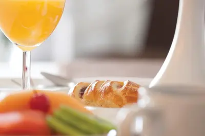Comida en o cerca de este hotel