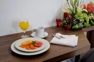 Comida en o cerca de este hotel