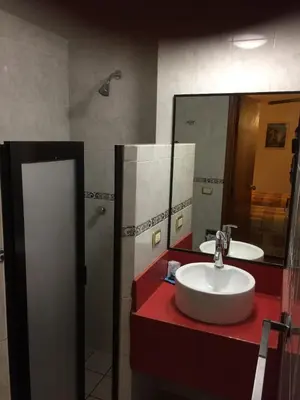 Un baño de Hotel Plaza Crystal